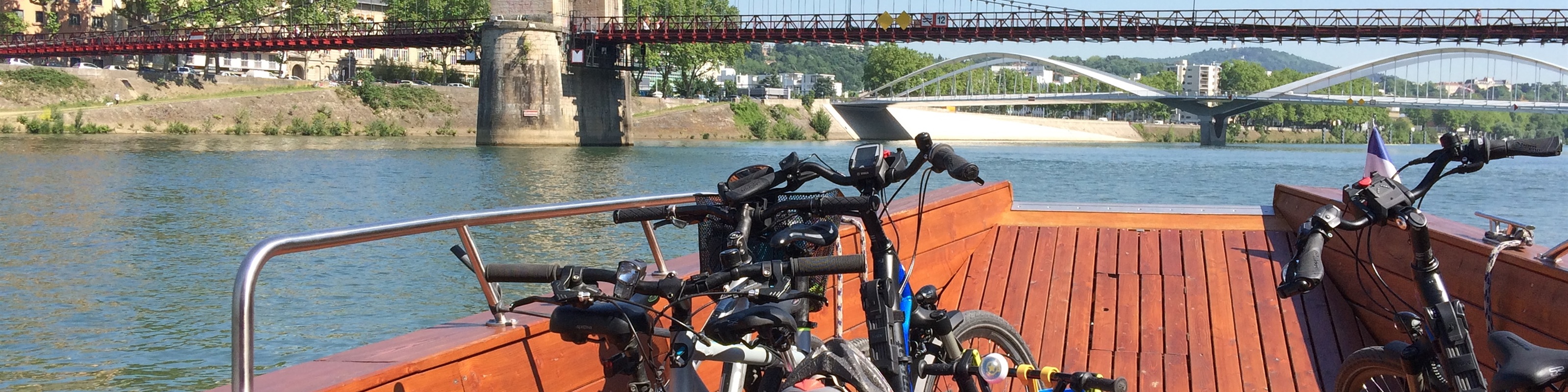 Un parcours inédit incluant une croisière à bord du catamaran des Canotiers du Rhône©